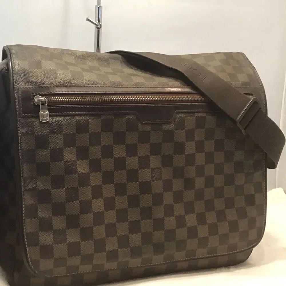 Louis Vuitton Damier Ebene Spencer Bag - Picture 2 of 16